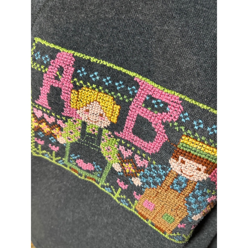 Vintage ABC Cross Stitch Graphic Sweatshirt Crewneck Pullover‎ Top Gray Large - Picture 2 of 4